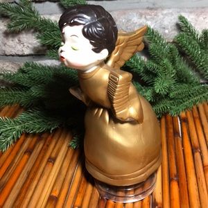 Vintage 70’s musical spinning kissing angel